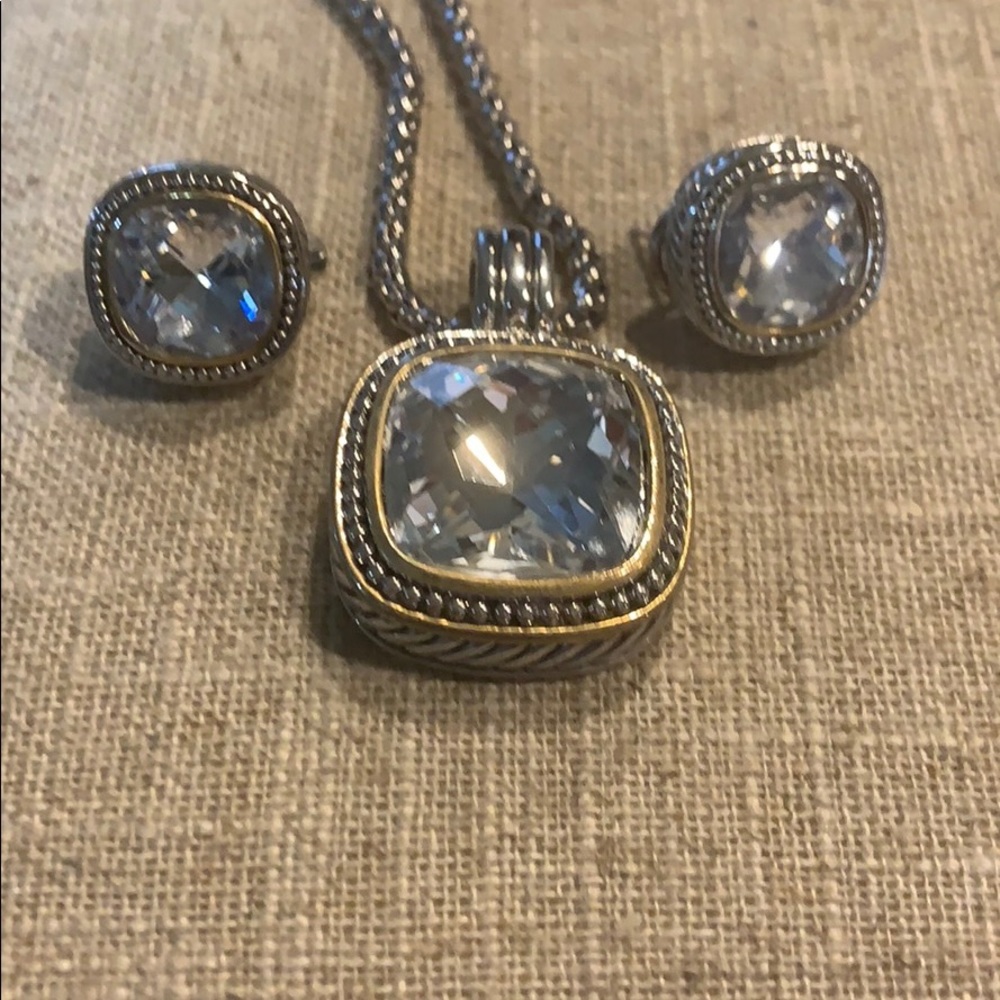 Beautiful crystal jewelry set